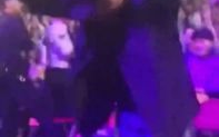 娱乐吃瓜酱演唱会视频,娱乐吃瓜酱演唱会精彩瞬间大盘点