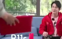 烜烜聊娱乐,揭秘娱乐圈幕后故事，带你领略明星风采