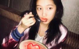 娱乐吃瓜酱关晓彤,娱乐圈的“吃瓜酱”，揭秘明星背后的故事